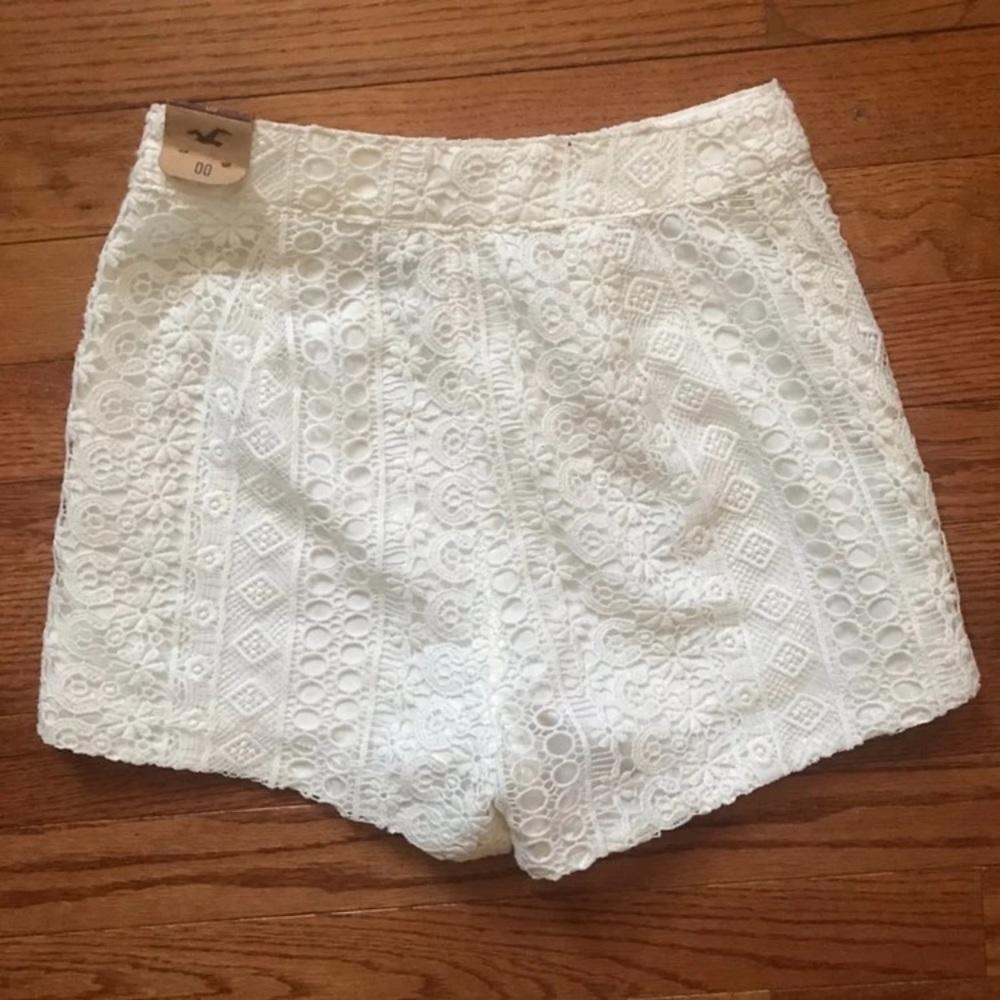 American Eagle Shorts - Picture 2 of 4